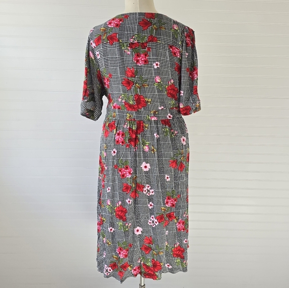 City Chic Houndstooth Plaid Floral Casual Mid Dress Plus Size 18 Red Black - Picture 3 of 8